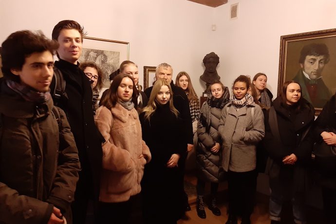 Su gimtosios kalbos vėliava