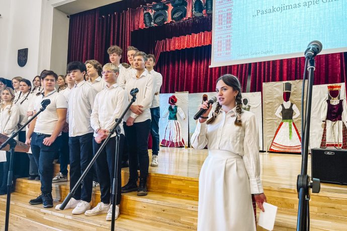 „Margaraštė, devynbalsė, bet viena – kas? Lietuva!“