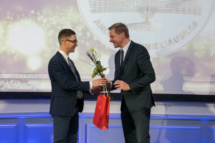 Tarp mūsų metų mokytojas