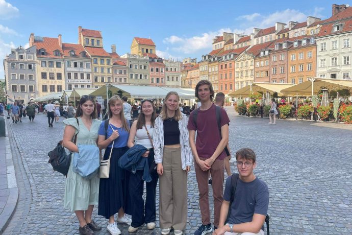 Mokaisi vokiečių kalbos- tau puokštė puikių naujų patirčių!